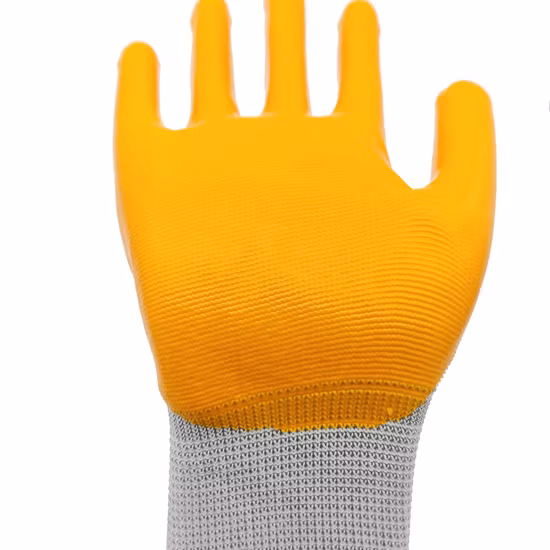 Factory Shop Guanti da lavoro industriali da polso lavorati a maglia con rivestimento in sabbia di nitrile con fodera in poliestere 13G per uso domestico in giardino